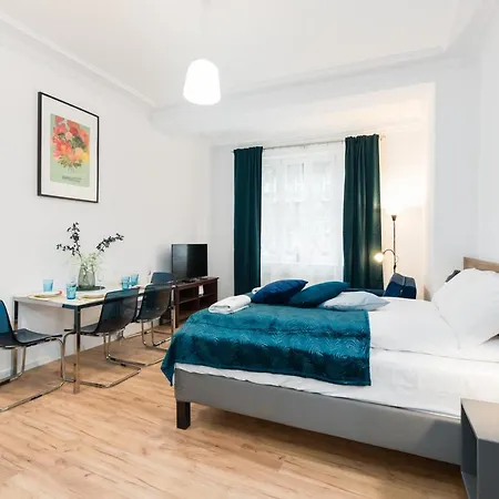 Kwiatowa Center By Renters Apartament