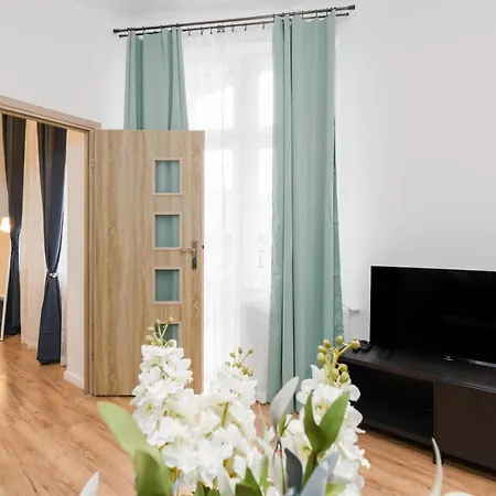 Kwiatowa Center By Renters Poznań