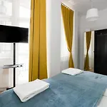 Kwiatowa Center By Renters شقة *
