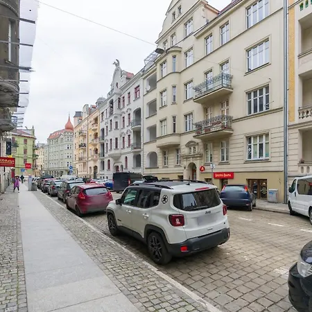 Lägenhet Kwiatowa Center By Renters