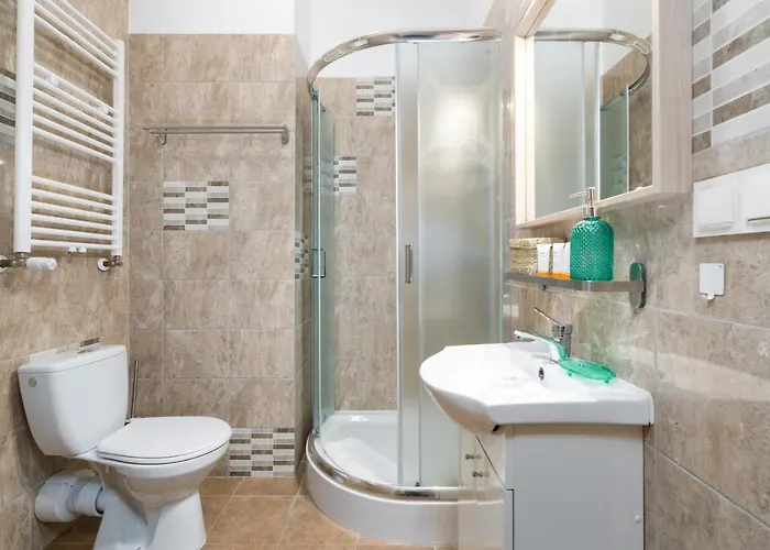 Kwiatowa Center By Renters Apartment Poznan