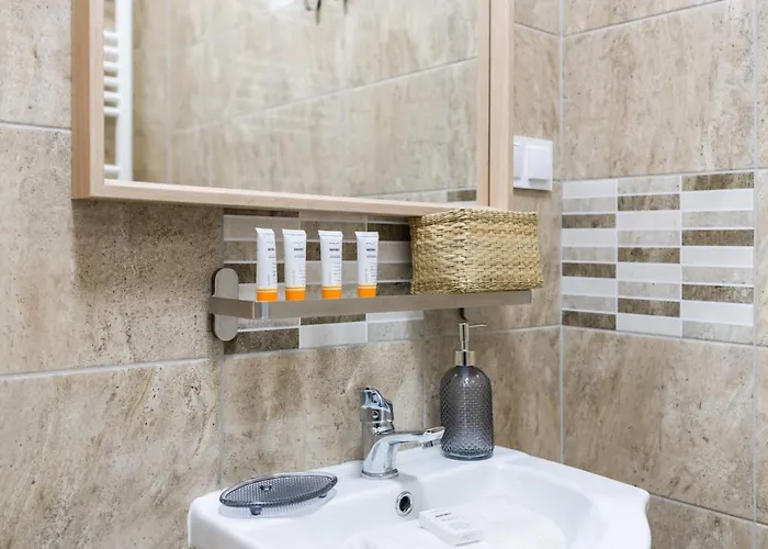 Apartment Kwiatowa Center By Renters Poznan