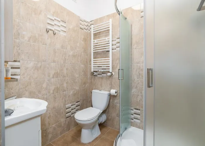 Kwiatowa Center By Renters Apartment Poznan